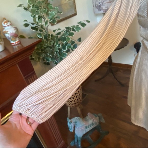 Francesca’s • Gold & Cream Glitter Stripe Wrap Dress • Size M • NWT - Picture 3 of 9